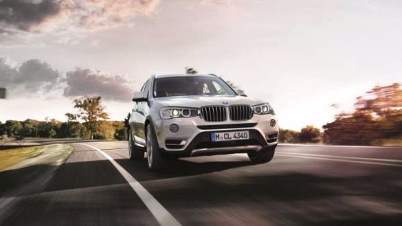 RUSZAJ NA WAKACJE PROSTO Z SALONU BMW.